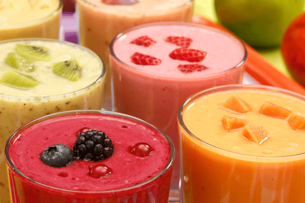 Why Spring is the Perfect Time to Host a Catered Smoothie Bar